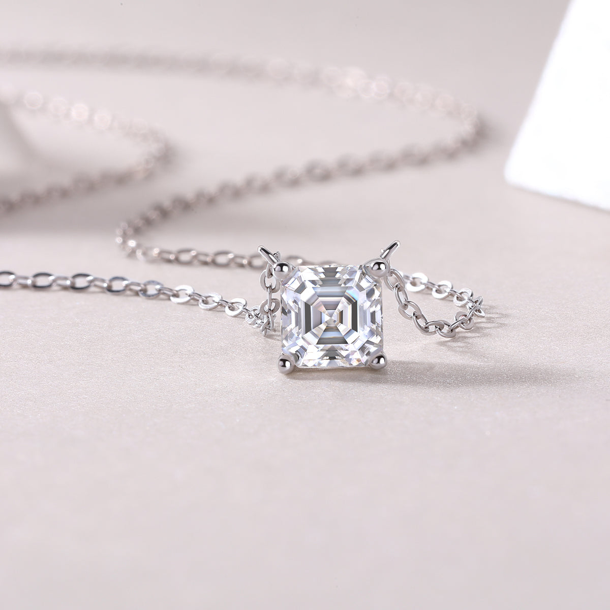 Eternal - A Fashionable And Trendy Necklace Pendant Set With Top-quality Moissanite S925 Silver And Platinum Plating Can Be Tested With A Diamond Pen