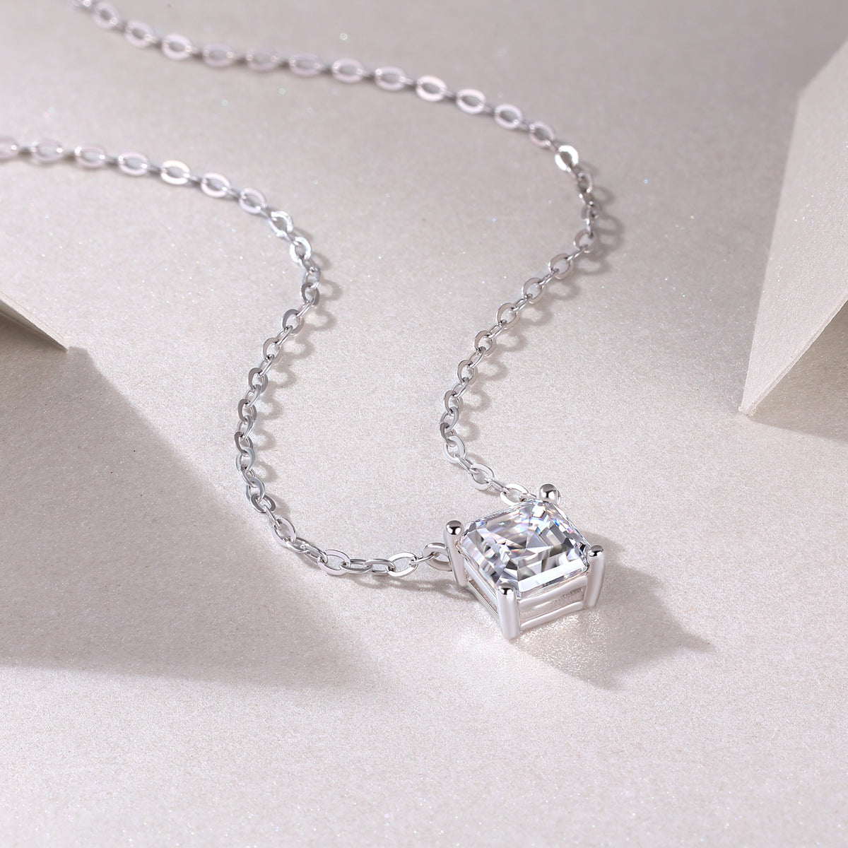 Eternal - A Fashionable And Trendy Necklace Pendant Set With Top-quality Moissanite S925 Silver And Platinum Plating Can Be Tested With A Diamond Pen